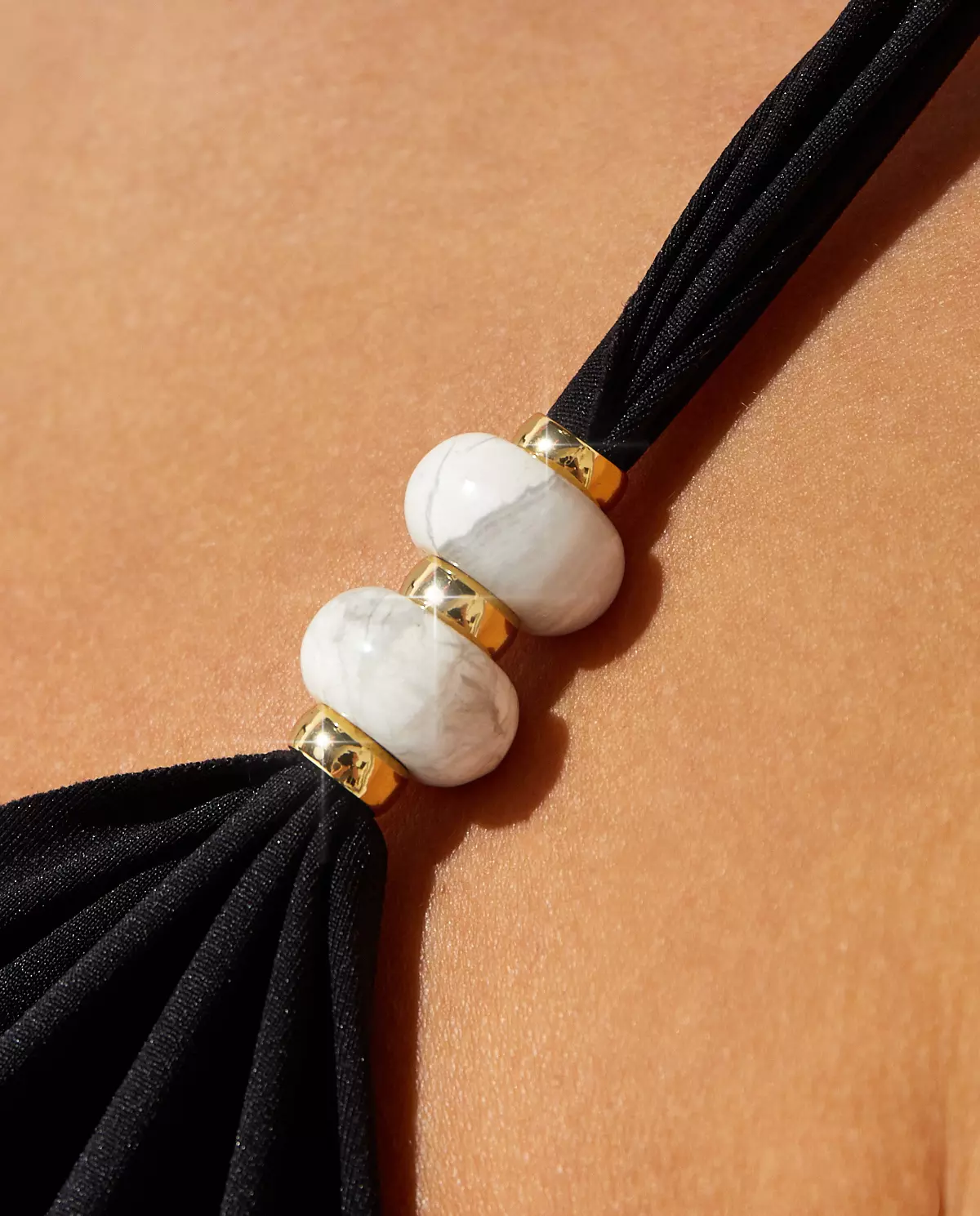 Czarne bikini Tainted Love • Howlite NATURAL STONES - Image #4